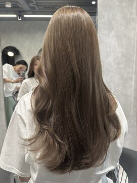 シティ(CITY) ツヤ髪×シアーベージュカラー×レイヤーカット【CHICA】