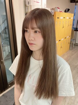 コワファースト長崎シャンプーボーイ 2nd(COIFF1RST 長崎 SHAMPOO BOY) 長崎 ケアブリーチ ナチュラル ミルクティーブラウン