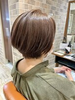 ネオリーブエム(Neolive em;)&nbsp;簡単スタイリング　大人ショートボブ　小顔　ネビージュ