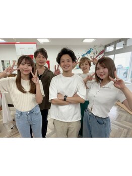 気さくなスタイリストが揃っているので落ち着いた雰囲気で過ごせる♪いつものヘアケアを楽しみな時間に。