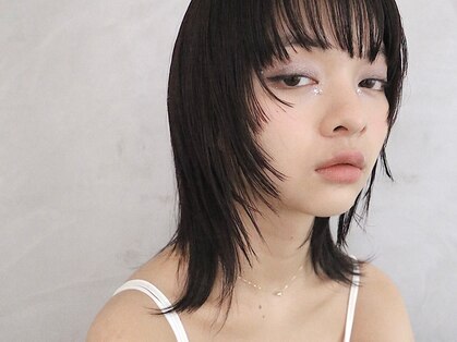 シアン(SYAN)の写真