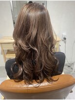 ラナ(LANA)&nbsp;白髪ぼかし×ロングレイヤー