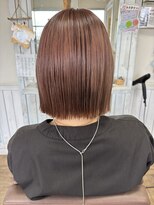 コクア ヘアーデザイン(kokua hair design)&nbsp;ほんのりピンクの切りっぱなしボブ