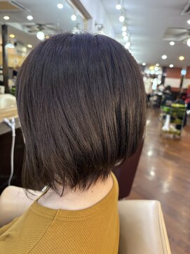 シャンプーボーイアネックス(SHAMPOO BOY Annex) 前下がりショートボブby ERINA