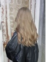 ホワイトルーム(White Room) ミルクティーカラー/ グレージュ/ハイトーン/ケアブリーチ