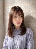 韓国っぽく盛れる艶レイヤーミディが人気です