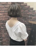 ミントベージュ