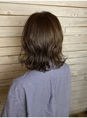 オレンジブラウンの切りっぱなしボブ