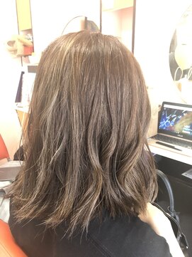 アールビューティジャパン(R beauty Japan) ベージュカラー