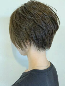 ヘアリゾート アジアグランデ(Hair Resort Asia grande) 大人前下がりショート×アッシュブラウン【grande武蔵浦和】