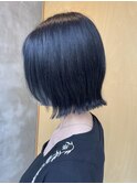 出海/切りっぱなしボブ/ブルーブラック