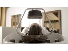 美しい髪を育むためには、健康な頭皮を保つことが大切♪『頭浸浴』が人気★