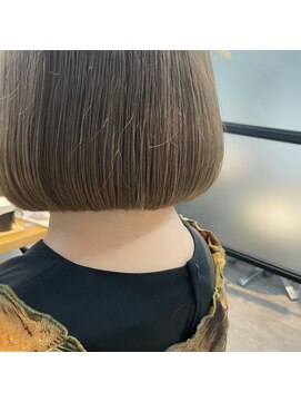 ナンバー アリア 三軒茶屋(N° aria) 《三軒茶屋 Aria》beige×mini bob