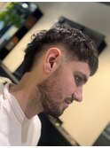 スペインカール/スパイキーショート/フェザーパーマ/:フェード