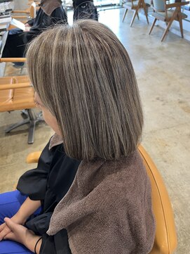 ティータ(teeta) ホワイトハイライト