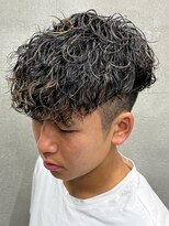 ダズルヘアーエイチ(DAZZLE hair H) シャドーパーマツイストスパイラルフェザー波巻きプードル