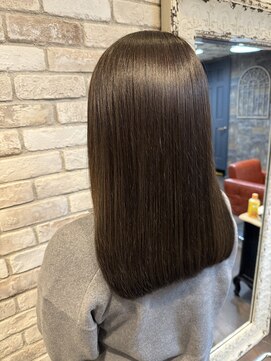 ルシール(luciR) 柔らかい手触り、サラサラストレート。