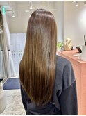 美髪ココアベージュ暗めカラーダークアッシュフェミニンロング
