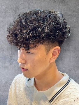 プリストオオサカ(PRIST OSAKA) スペインカール ショートハーパーラルフカールメンズパーマ