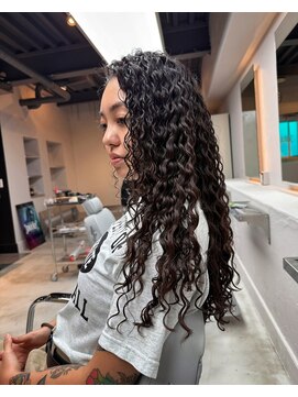 ナーリー(GNARLY) スパイラルパーマ