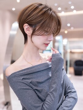 イルハバナ 渋谷(ill HAVANA) ショートヘア　小顔　オリーブグレー　大人可愛い　20代30代