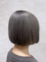 イル(iLu.) ミニボブ/グレージュカラー