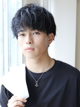 黒髪ラフナチュラルマッシュ