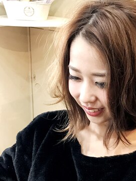 ヘアカフェ コトノハ(hair cafe Kotonoha) 【コトノハ】　タンバルモリ　フェザーカット　スポンテニアス