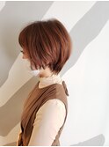 ショートヘア 丸みショート 前髪あり