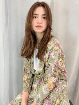 エムスラッシュ アヴェダ 自由が丘(M.SLASH AVEDA) くすみカラー/オリーブベージュ/センターパート/自由が丘