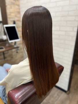 ハサミバイアトリエナガノ 千葉(8sami by atelier nagano) ショートボブ/センターパート/ツヤ髪/グラデーション/イヤリング