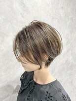 ルアナ(Luana) 小顔ショート × 大人女子