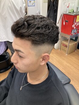 カットワン 竹の塚店(Cut-one)の写真/【リーズナブルな価格でトータルケア】男性の印象を決めるのは眉。だからこそプロの技術で印象が変わる！