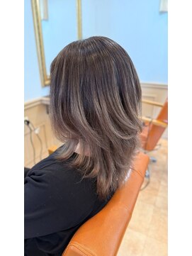 クロエ バイ ラヴィズム 新潟ビルボードプレイス2店(CLOE by LUVISM) ミディアムウルフ