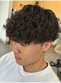 緩め波巻きスパイラルパーマシャドウパーマメンズマッシュウルフ