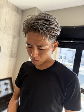 イリヘアー(ili hair) ハイトーン/グラデーション/オールバック