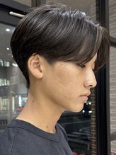 カルム(kalm) メンズセンターパート毛流れセンターパートニュアンスパーマ襟足