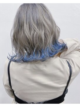 イェッカ(YECCA) 裾カラーブルーとシルバー