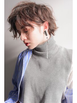 アリー 原宿 表参道(ALLY) [ALLY阿部]透明感のあるグレージュ×くびれショート