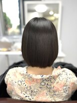 グリシーヌ(Glycine) ミディアムボブ