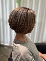 ツムグ 代官山店(TUMUGU)&nbsp;30代40代50代×グレージュカラー白髪ぼかし×小顔ショート代官山