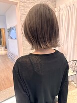 エブリ(every)&nbsp;外ハネボブ×グレージュカラー