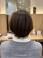 ウイバイファースト(u'i by first)&nbsp;襟足にかけてキュッと締まっているスタイル