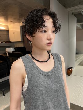 ナヌーク ダイカンヤマ(nanuk daikanyama) ショートパーマウルフパーマニュアンススパイラルパーマショート