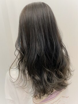 エミュスト(Emuest) アイスグレージュ