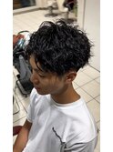 メンズフェードカット爽やかパーマ短めツーブロック