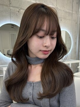 フォンズ(FONS) 韓国風巻き レイヤーカット 韓国ヘア 表参道 小顔カット