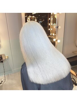 ジルバイジゼル(JILL by GiseL) ダブルカラー/ハイトーンカラー/デザイン/レイヤー/ウルフ