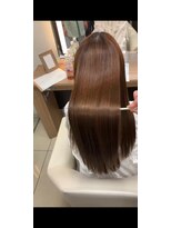 アローム(alom)&nbsp;【零也】髪質改善酸性ストレート