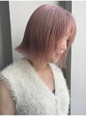 ピンクベージュ ハイトーン ボブ ブリーチ